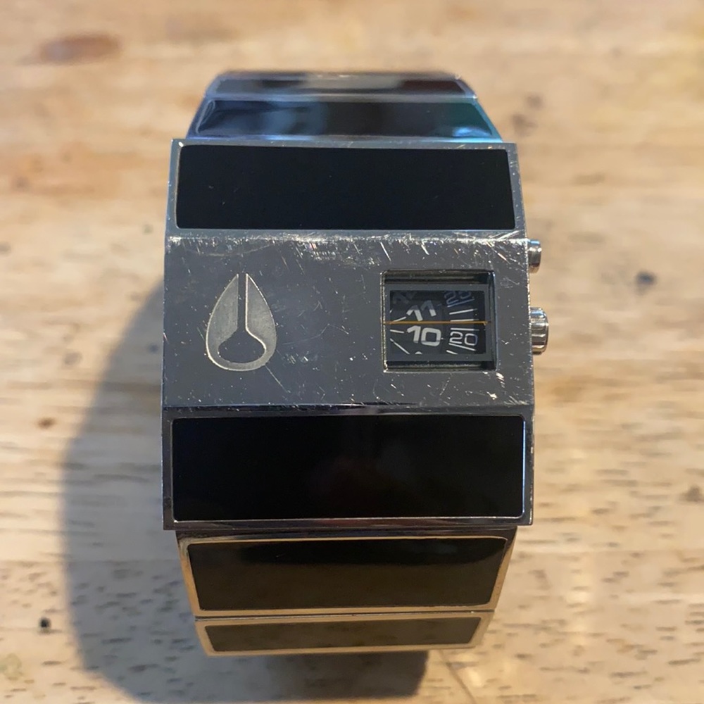 Black Nixon rotolog. .